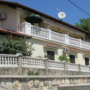 guesthouse-katarina.primorje-gorskikotar.com/